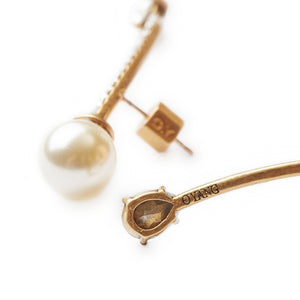 
                  
                    BIAS Pearl Gold Curved Dangle Earrings
                  
                