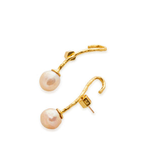 
                  
                    GW Gold Single Earring
                  
                