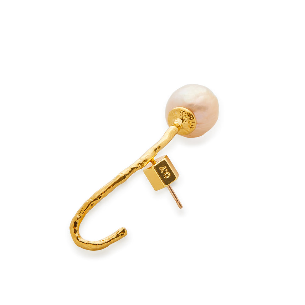 
                  
                    GW Gold Single Earring
                  
                