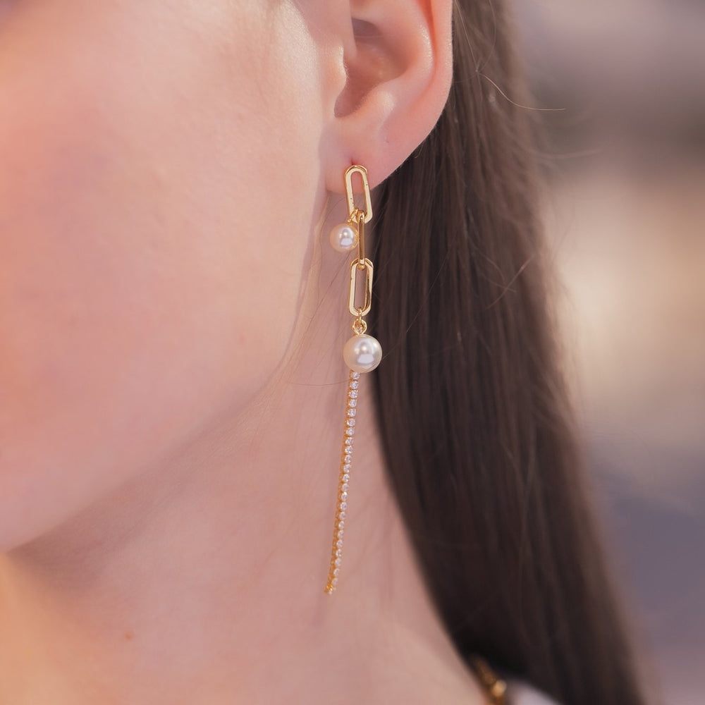
                  
                    Starlight Gold Earrings
                  
                