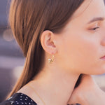 FLOW Small Gold Hoop Earrings with Pearls