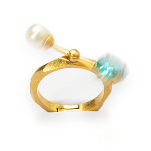 
                  
                    BIAS Pearl Rotatable Gold Ring
                  
                