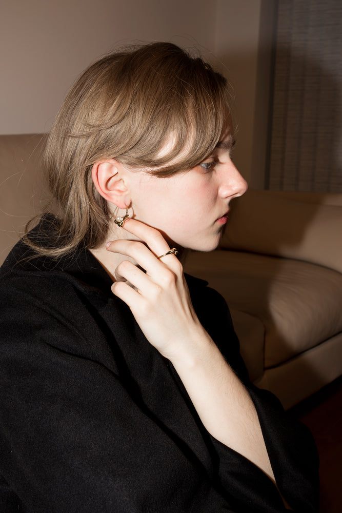 
                  
                    FLOW Small White Gold Hoop Earrings with Pearls
                  
                