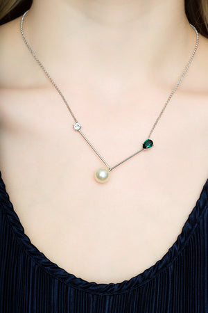 
                  
                    BIAS Pearl Gold Necklace
                  
                