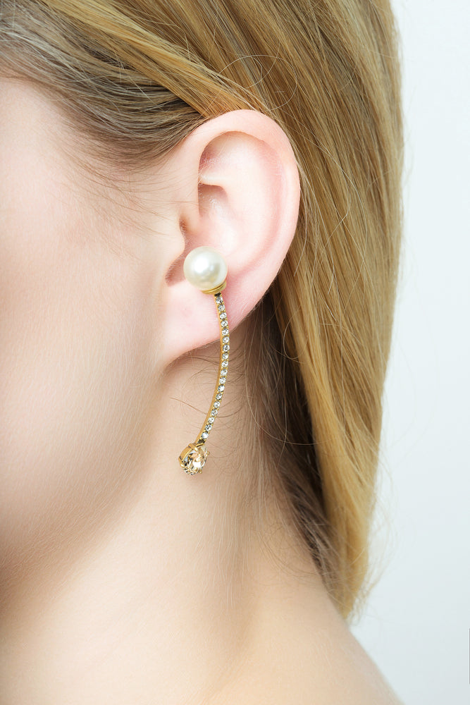 
                  
                    BIAS Pearl Gold Curved Dangle Earrings
                  
                