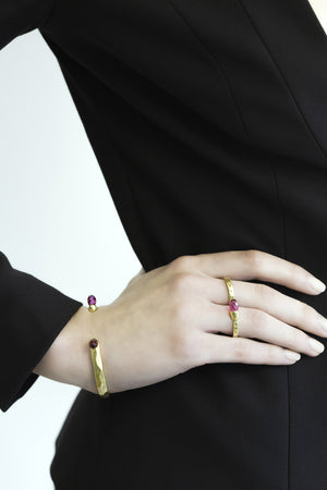 
                  
                    LL Minimalism Fushia Ring
                  
                