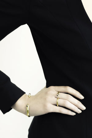 
                  
                    LL Minimalism Crystal Gold Ring
                  
                