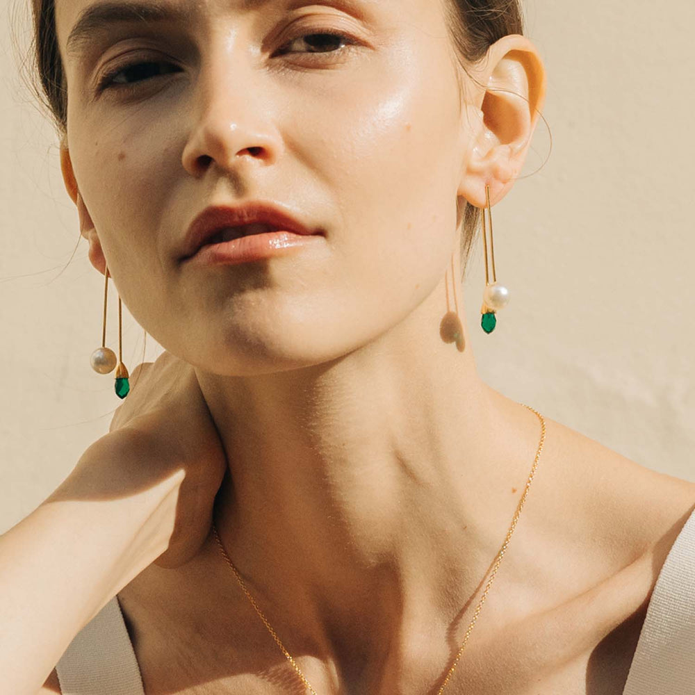 
                  
                    LL NEW Minimalism Earrings with Emerald Crystals
                  
                