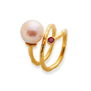 
                  
                    GW Gold Double Circle Red Crystal Ring
                  
                